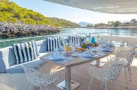 SEA-WOLF yacht charter: Aft dining area II