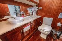 LUCE-DEL-MARE yacht charter: LUCE DEL MARE - photo 19